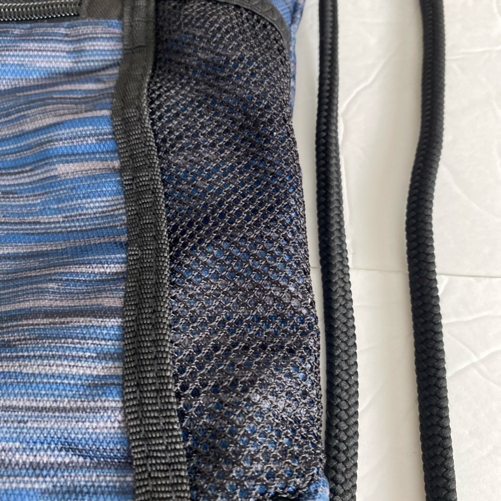 Adidas drawstring bag - Picture 10 of 14